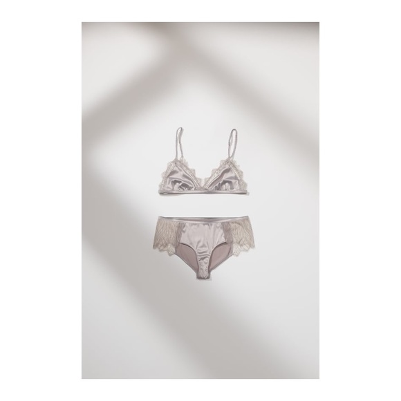 ZARA SATIN LACE BRA 💛 - Picture 1 of 3